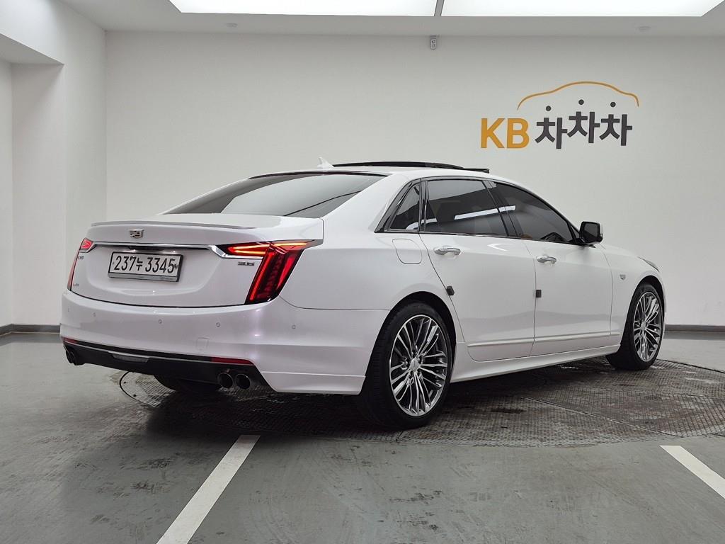 Cadillac CT6 - Vista 4