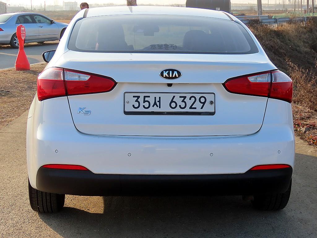 KIA K3 - Vista 4