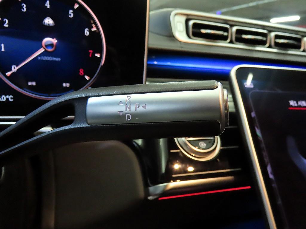 Mercedes Benz S Class - Vista 12