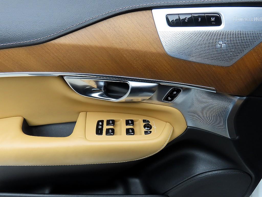 Volvo XC90 - Vista 11