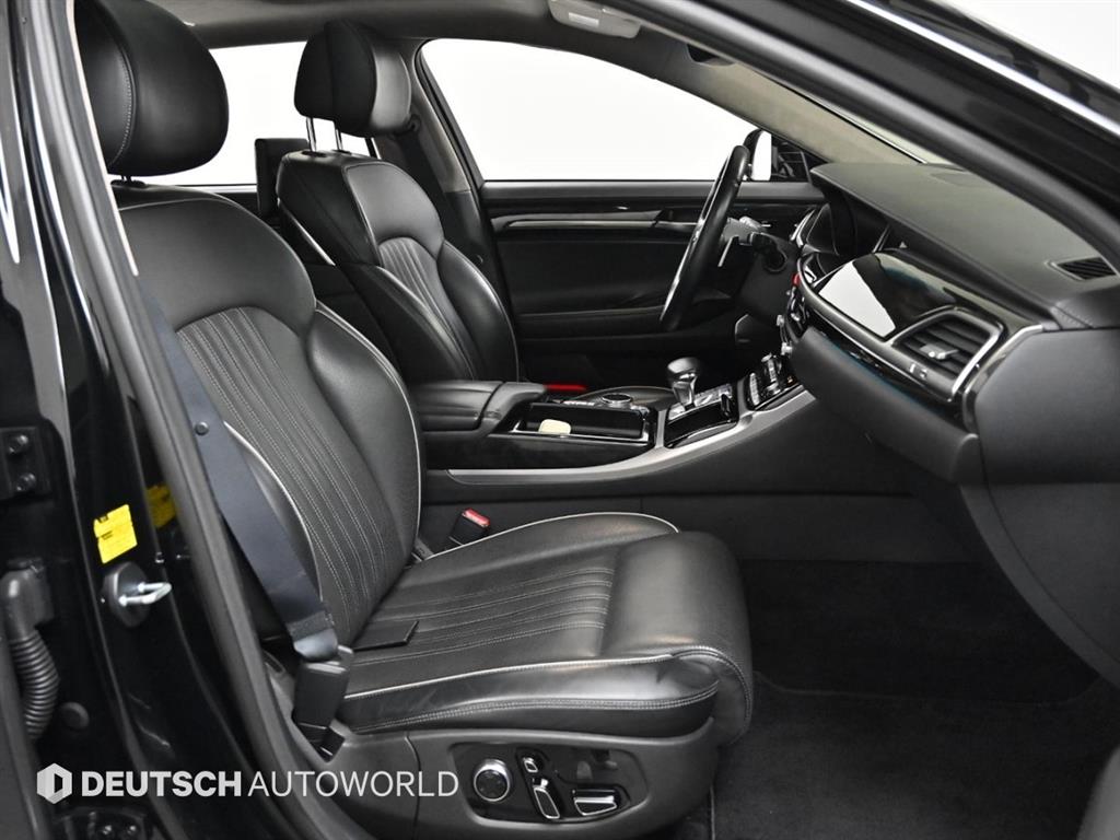 Genesis EQ900 - Vista 10