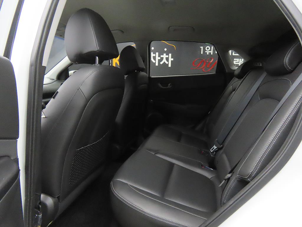 HYUNDAI Kona - Vista 6