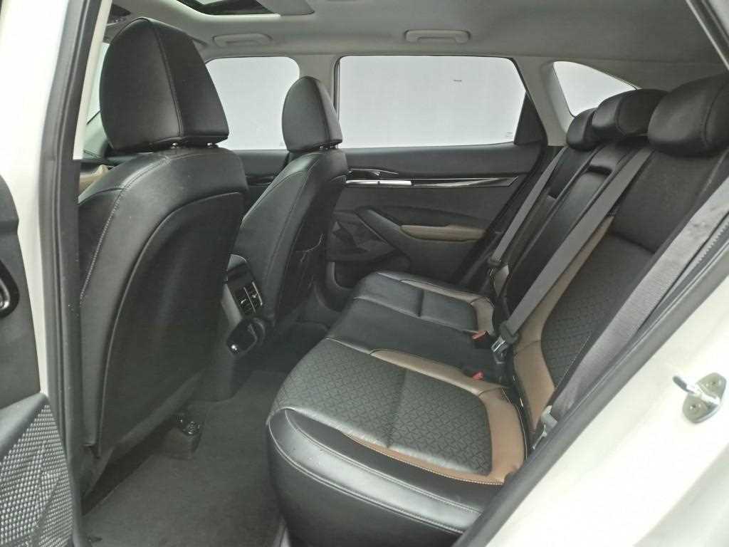 KIA Seltos - Vista 12