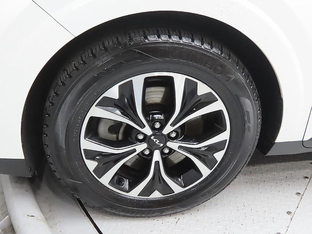 KIA Carnival - Vista 9