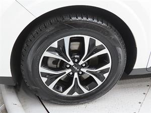 KIA Carnival - Vista 10