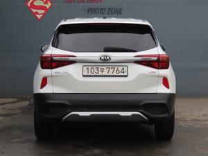 KIA Seltos - Vista 8