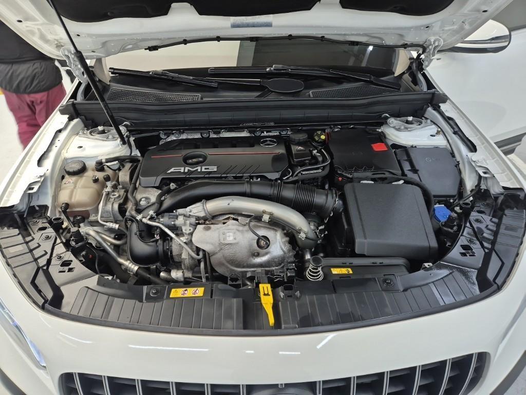 Mercedes Benz GLB Class - Vista 5