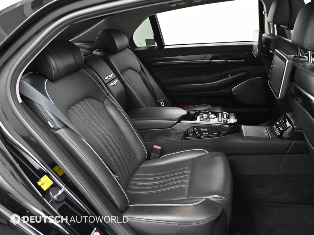 Genesis EQ900 - Vista 12