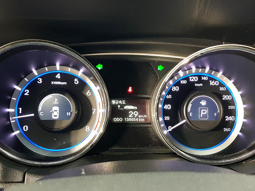 HYUNDAI Sonata - Vista 7