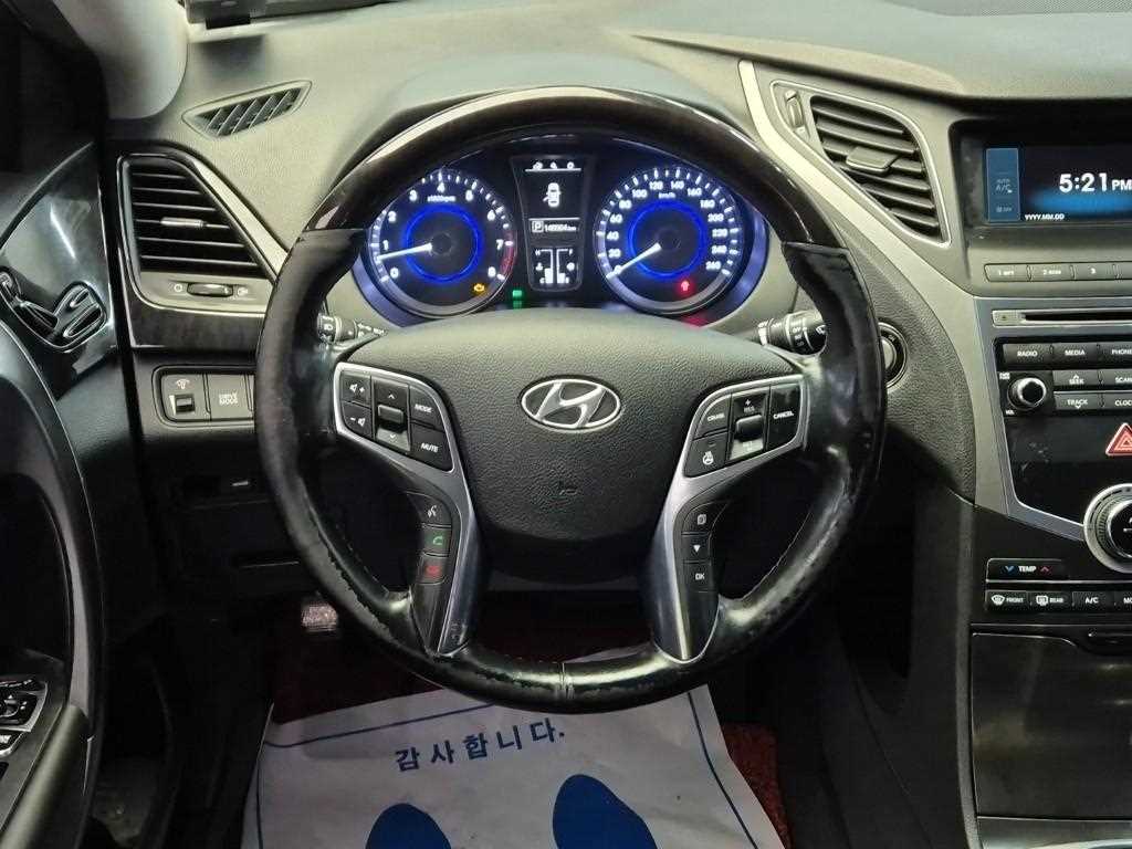 HYUNDAI Grandeur - Vista 9