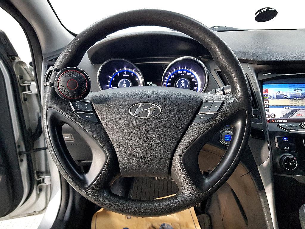 HYUNDAI Sonata - Vista 11