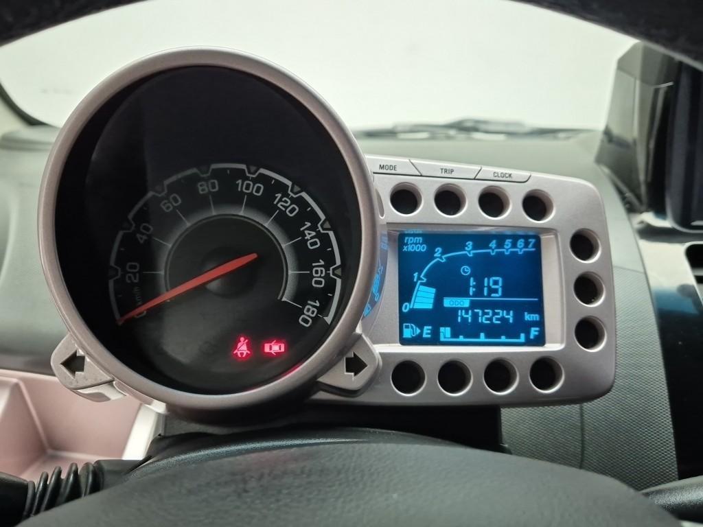 Chevrolet Spark - Vista 6