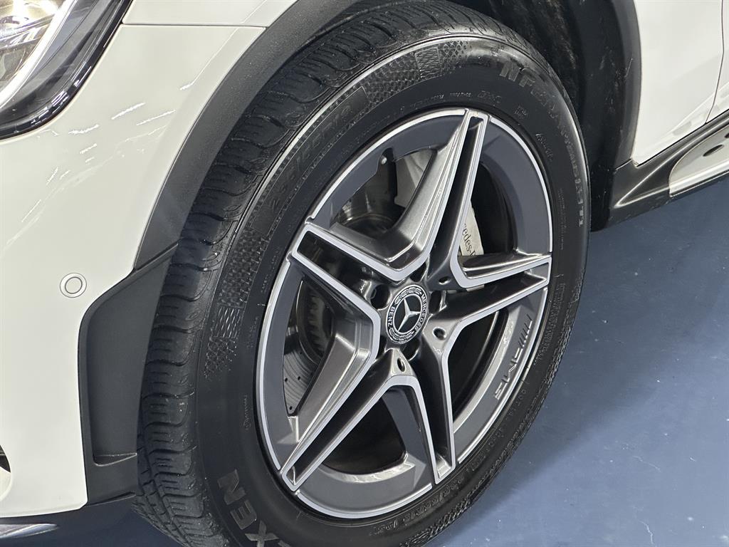 Mercedes Benz GLC Class - Vista 5