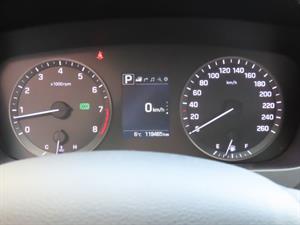 HYUNDAI Sonata - Vista 10