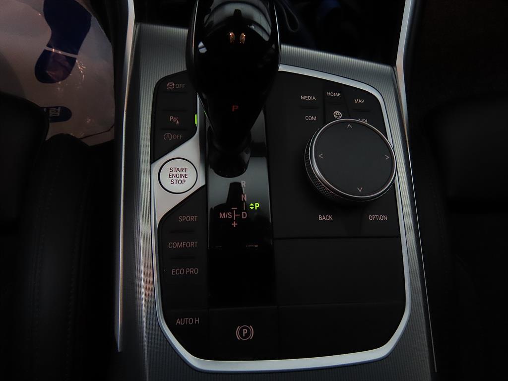 BMW 3 series 2022 Negro - Importación desde Corea - HF Imports Iquique - Foto 13