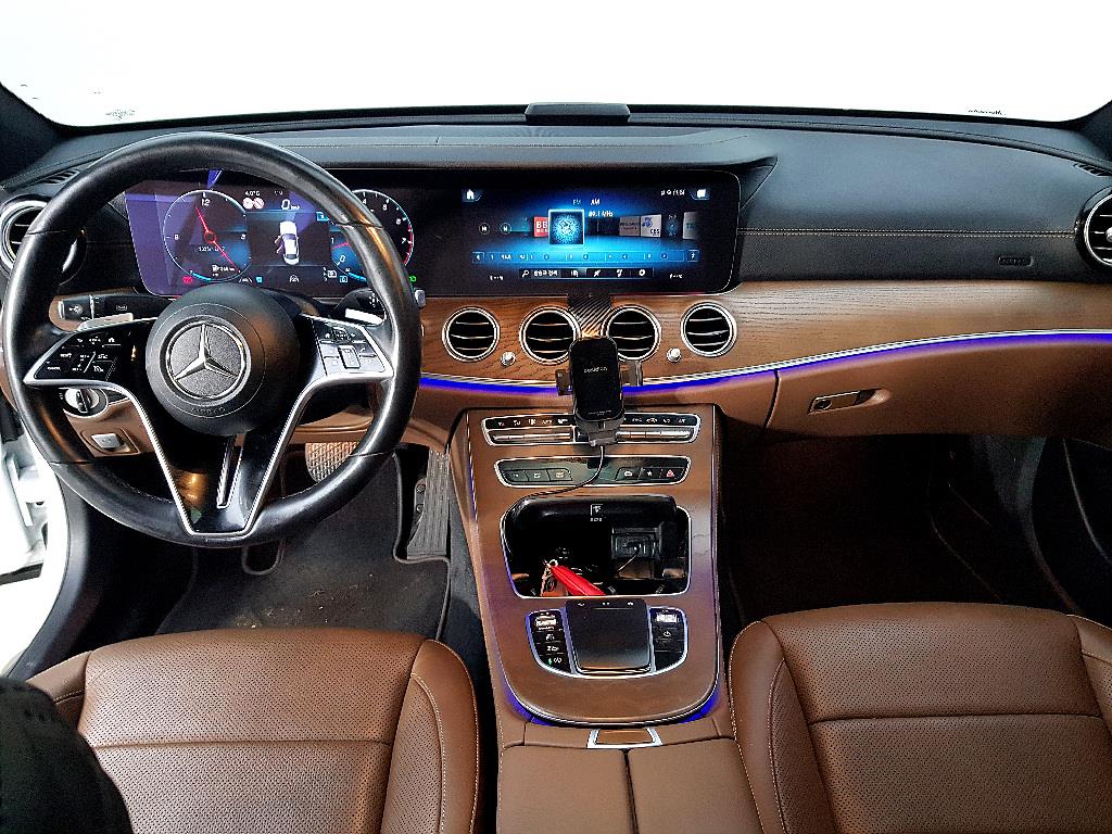 Mercedes Benz E class - Vista 5