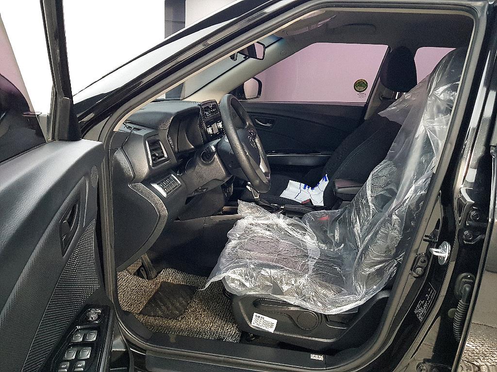 Ssangyong Tivoli - Vista 8