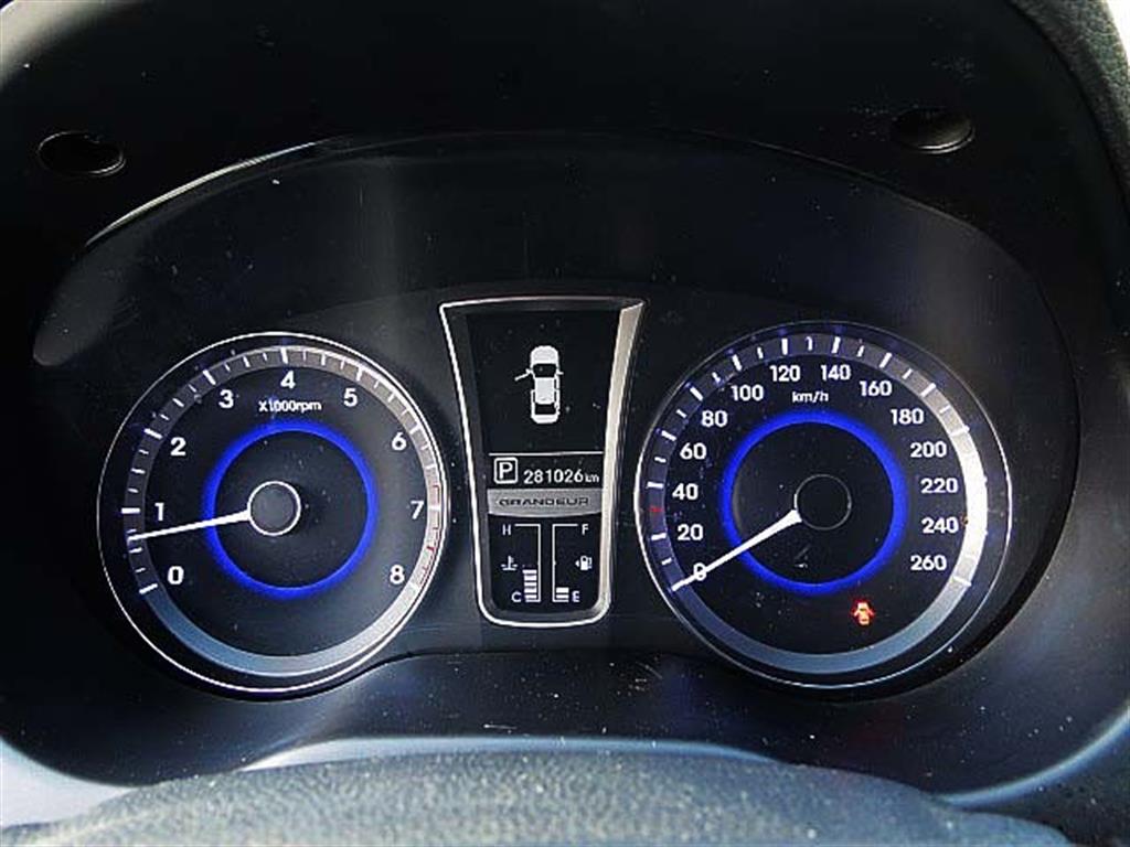 HYUNDAI Grandeur 2014 Gris - Importación desde Corea - HF Imports Iquique - Foto 9