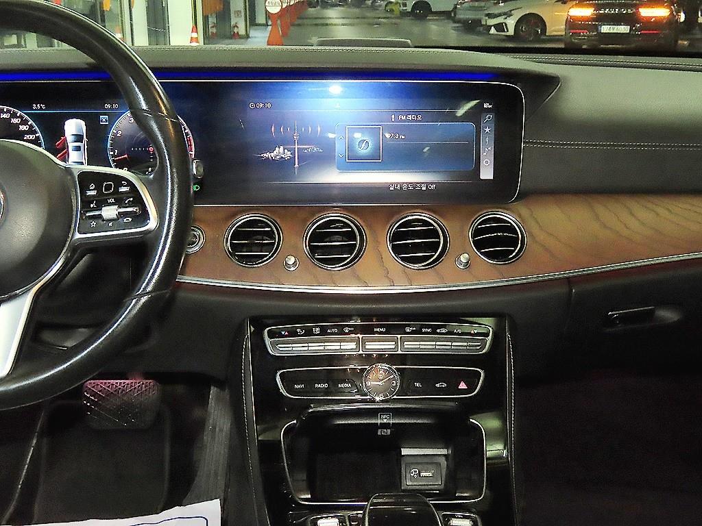 Mercedes Benz E class - Vista 11