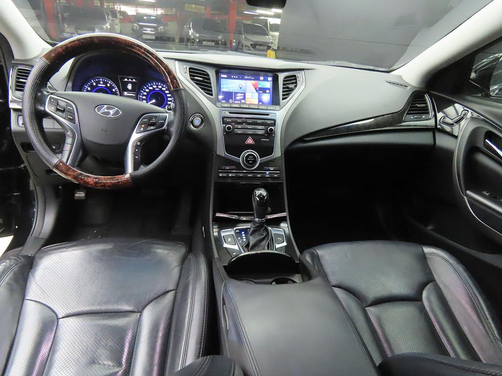 HYUNDAI Grandeur - Vista 7