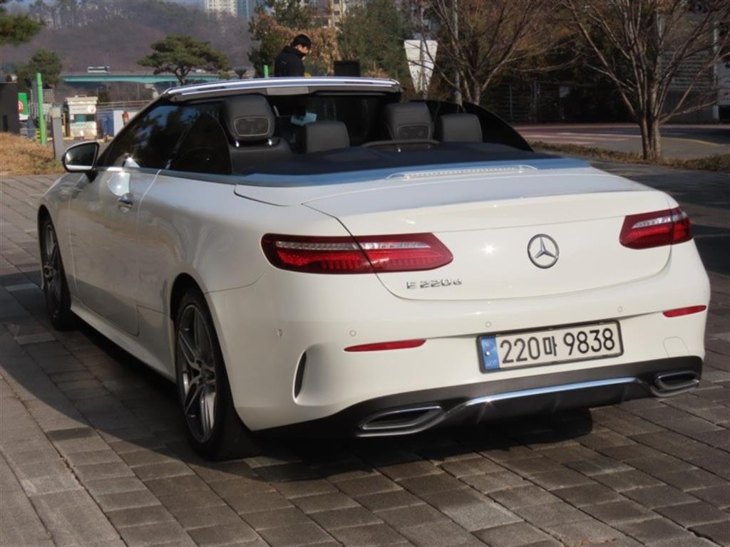 Mercedes Benz E class - Vista 7