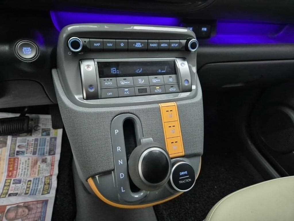 HYUNDAI Casper - Vista 8