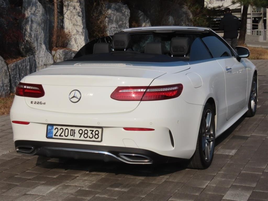 Mercedes Benz E class - Vista 5