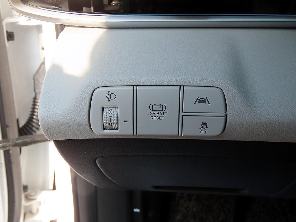 HYUNDAI Avante - Vista 12