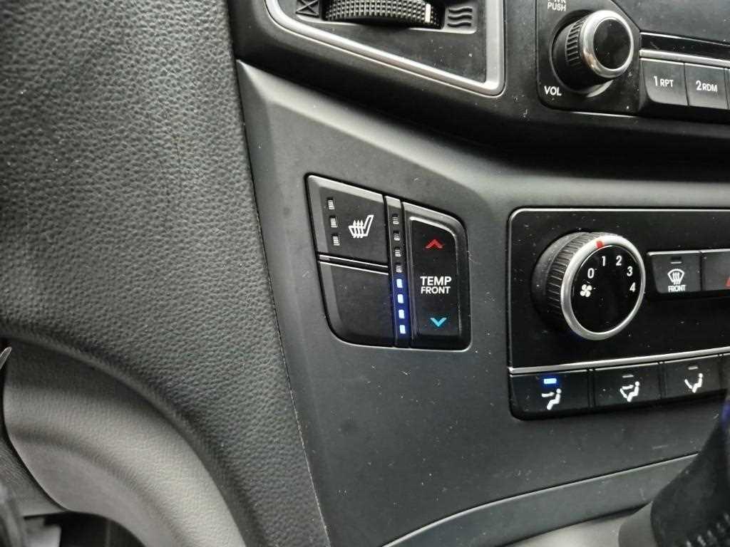 HYUNDAI Starex 2016 Plateado - Importación desde Corea - HF Imports Iquique - Foto 16