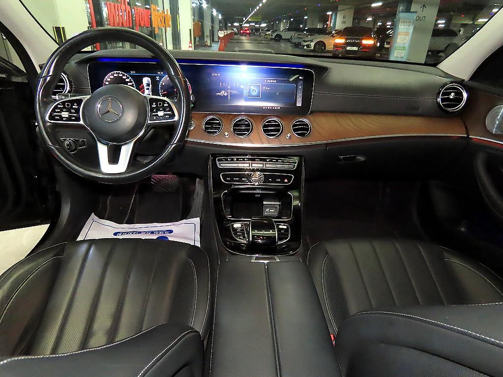 Mercedes Benz E class - Vista 10