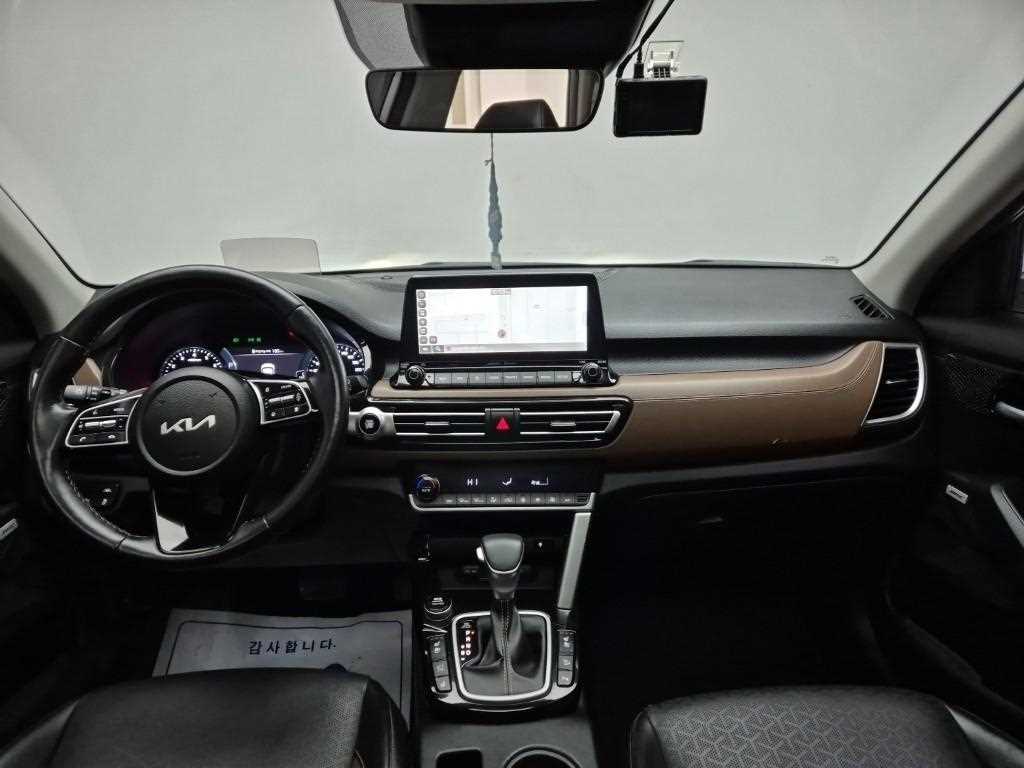 KIA Seltos - Vista 7