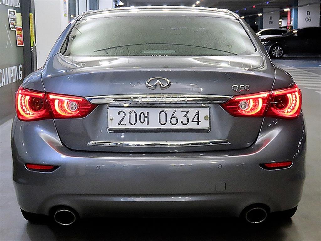 Infiniti Q - Vista 5