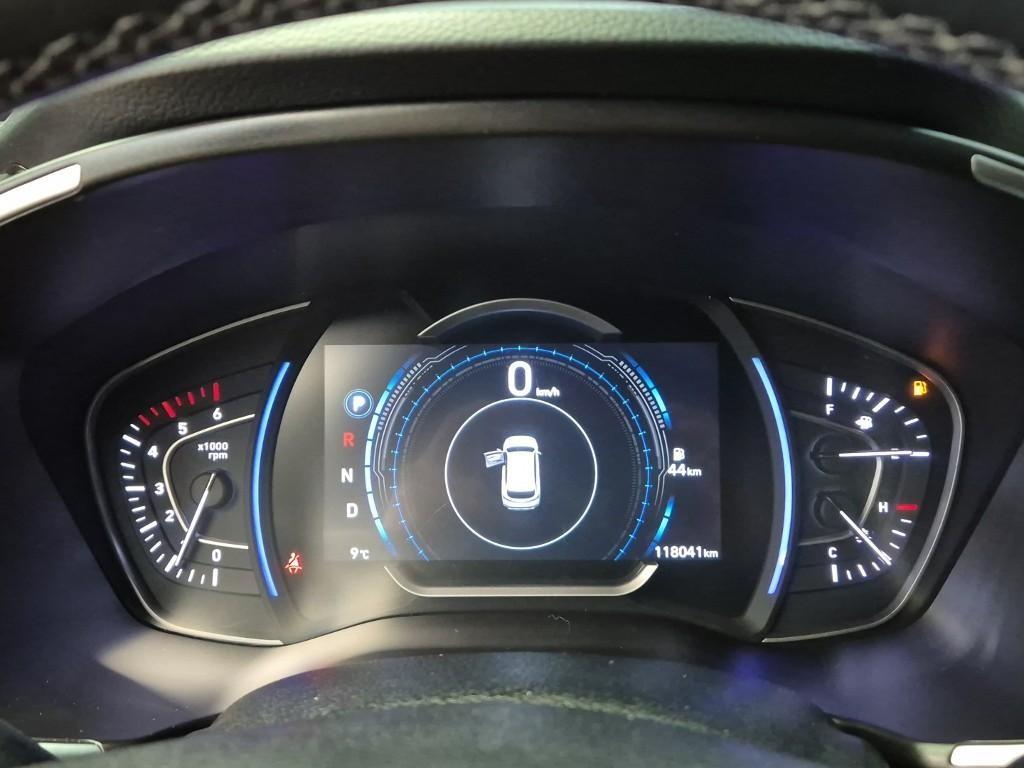 HYUNDAI Santa Fe - Vista 6