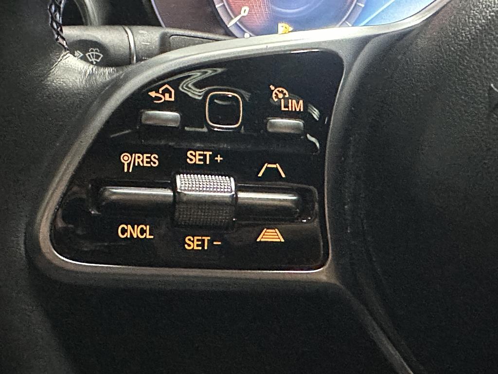 Mercedes Benz GLC Class - Vista 12