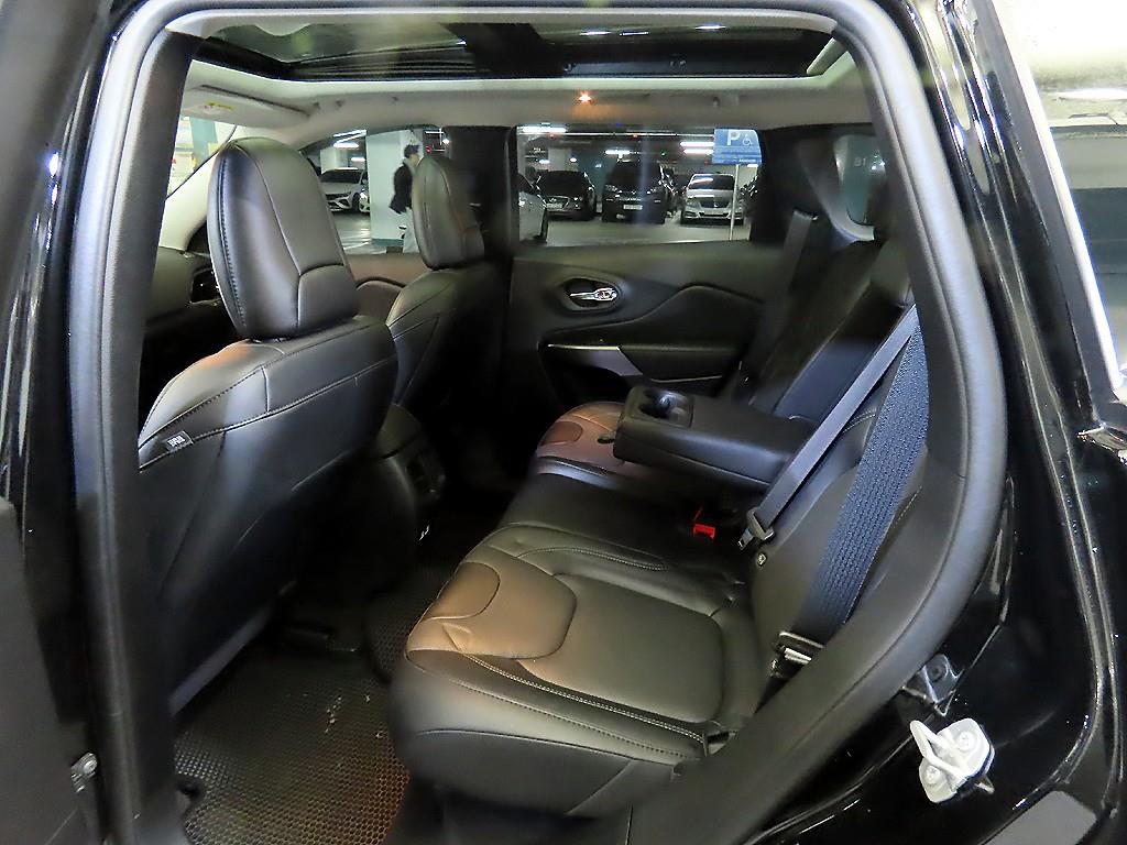 Jeep Cherokee - Vista 7