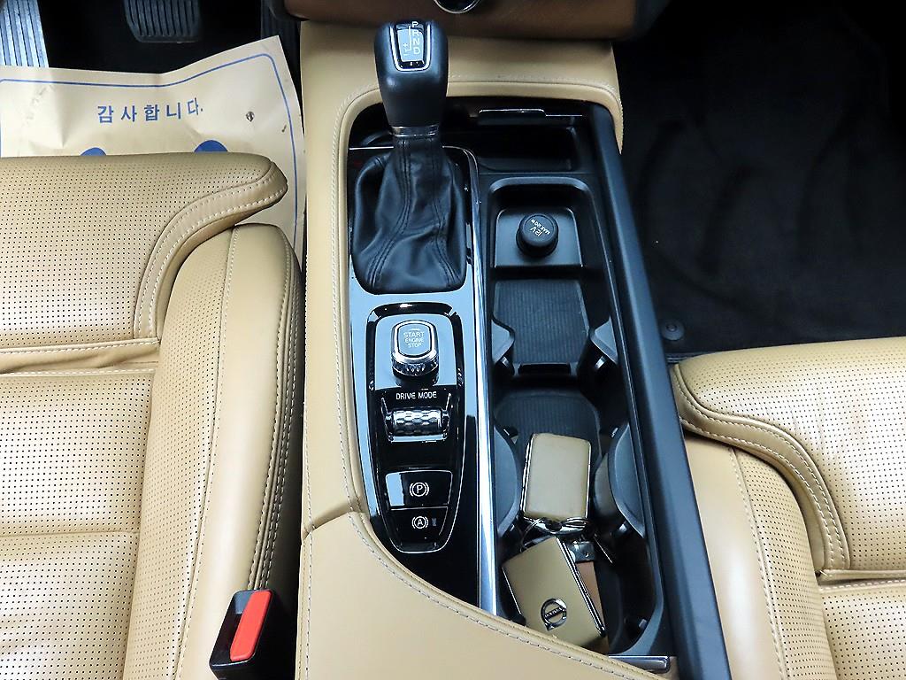 Volvo XC90 - Vista 10