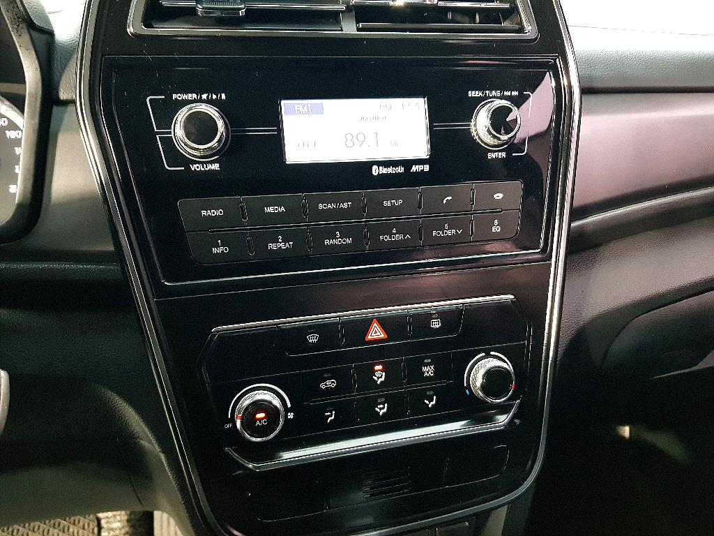 Ssangyong Tivoli 2020 Negro - Importación desde Corea - HF Imports Iquique - Foto 14