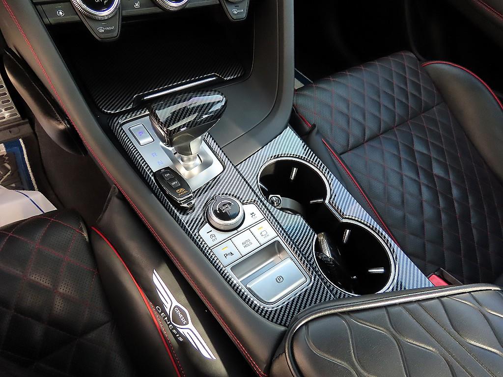 Genesis G70 - Vista 11