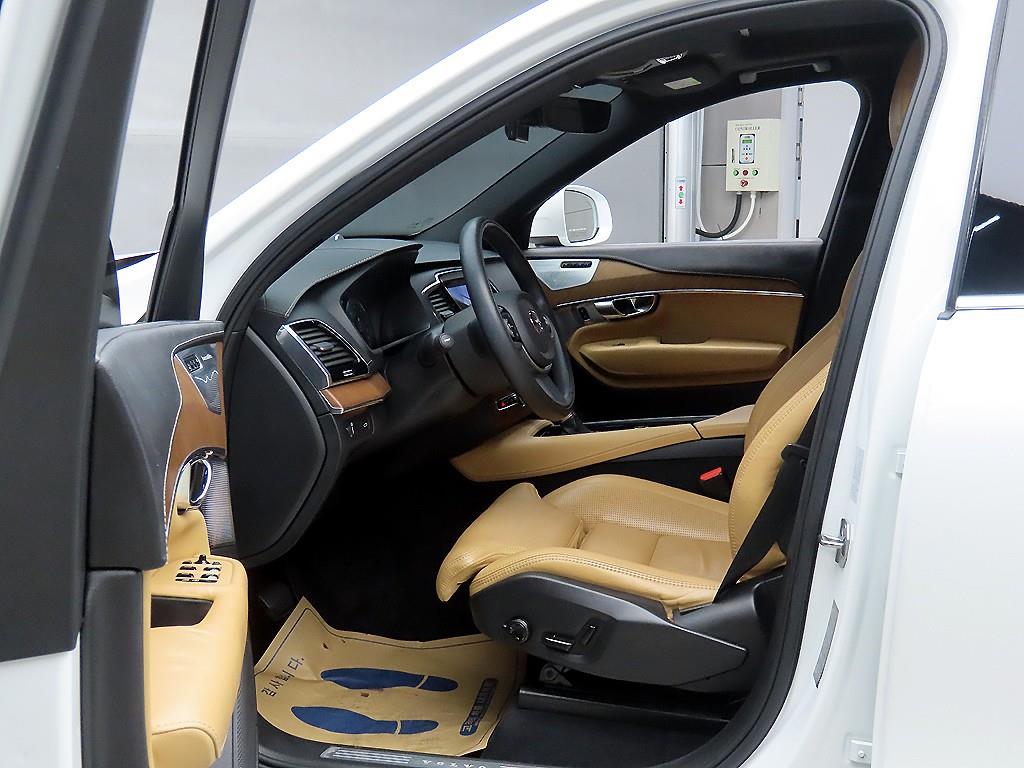 Volvo XC90 - Vista 5