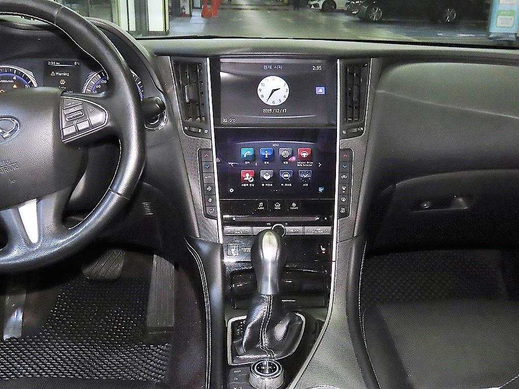 Infiniti Q - Vista 11