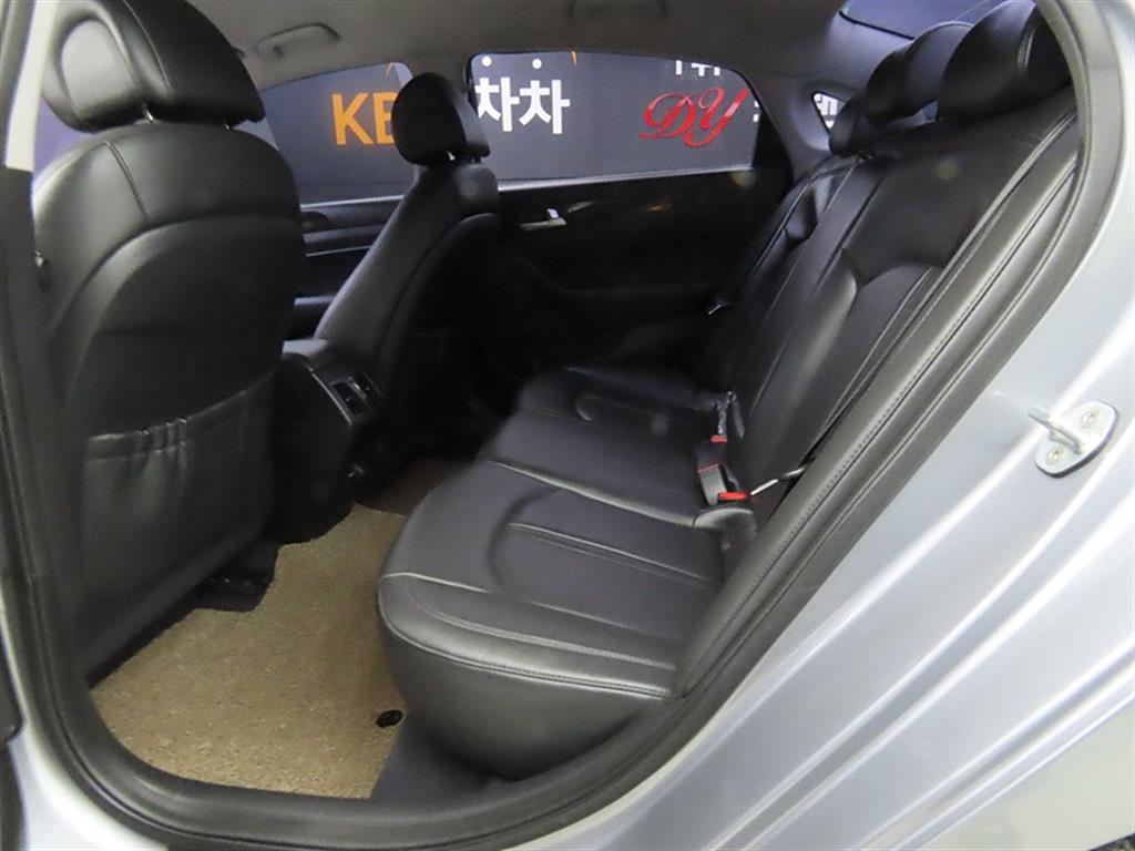 HYUNDAI Sonata - Vista 6