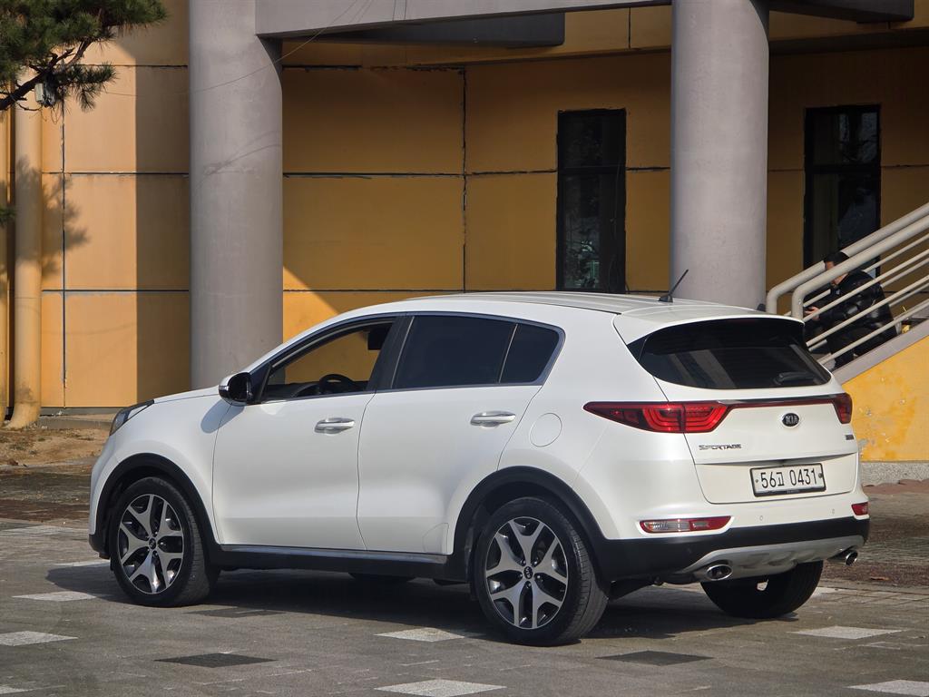 KIA Sportage - Vista 5