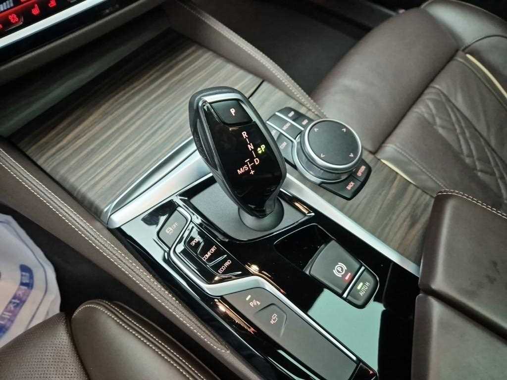 BMW 5 Series - Vista 8