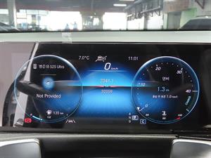 Mercedes Benz GLB Class - Vista 12