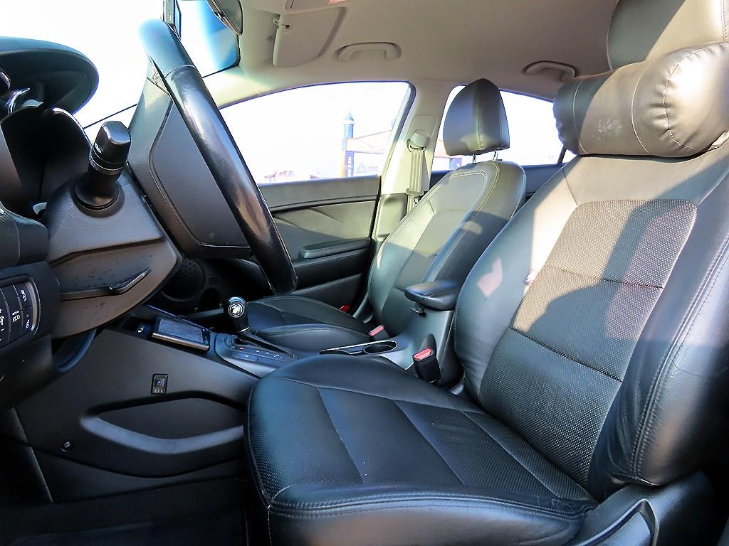 KIA K3 - Vista 5