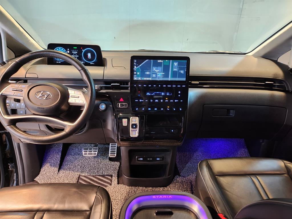 HYUNDAI Staria - Vista 7