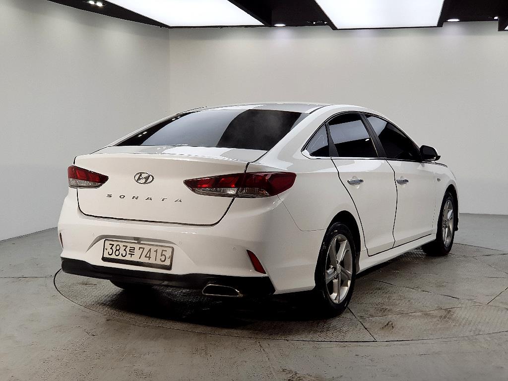 HYUNDAI Sonata - Vista 4