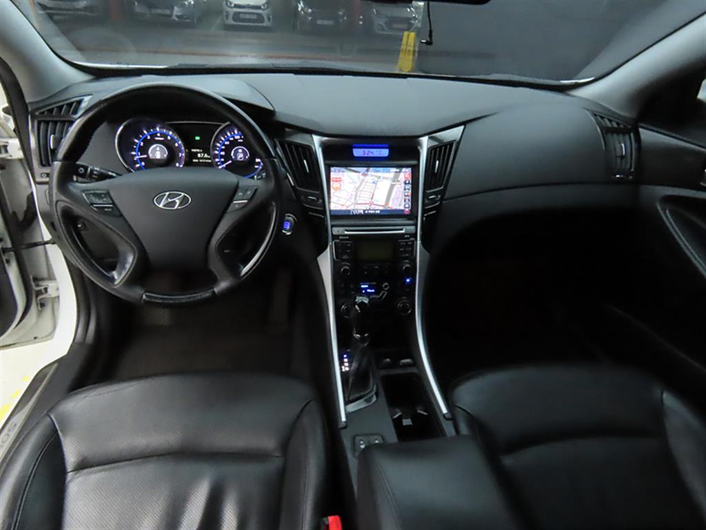 HYUNDAI Sonata - Vista 7