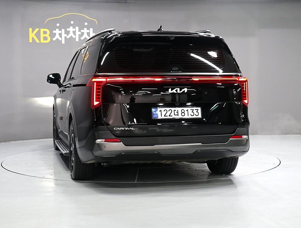 KIA Carnival - Vista 4