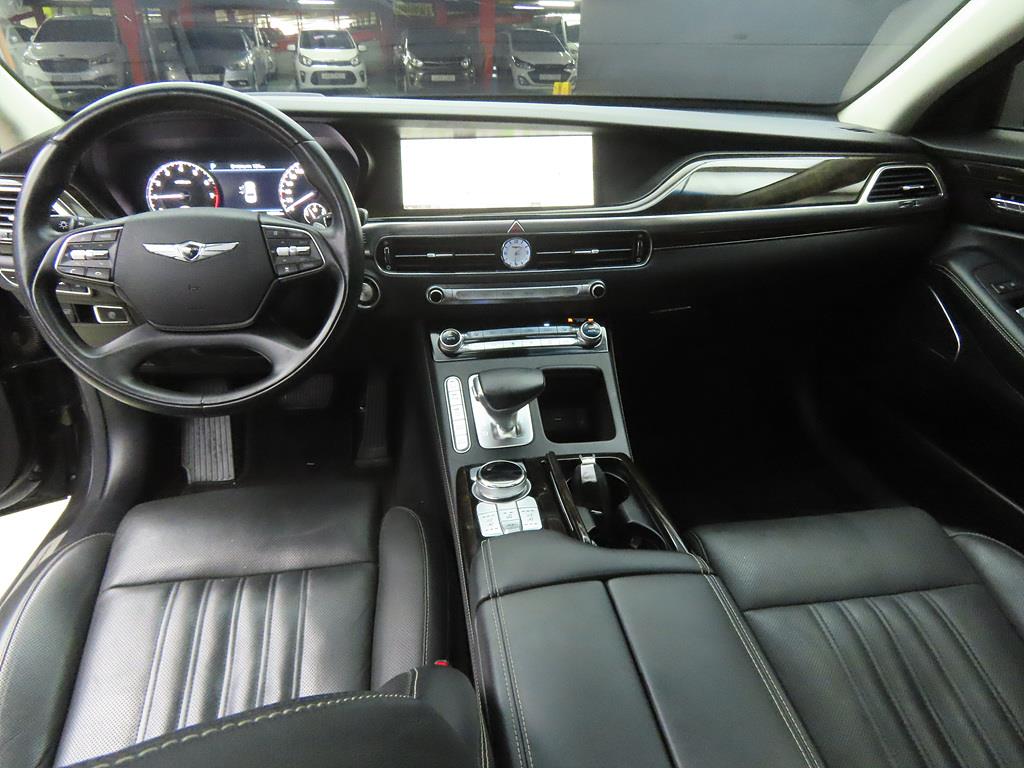 Genesis G90 - Vista 7
